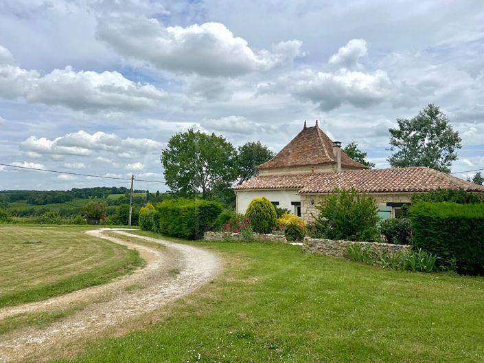 Image No.14-8 Bed House for sale