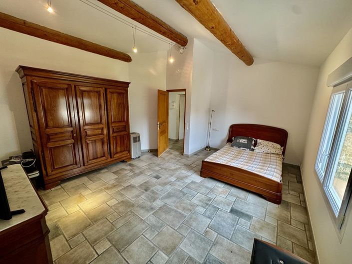 Image No.15-5 Bed House for sale