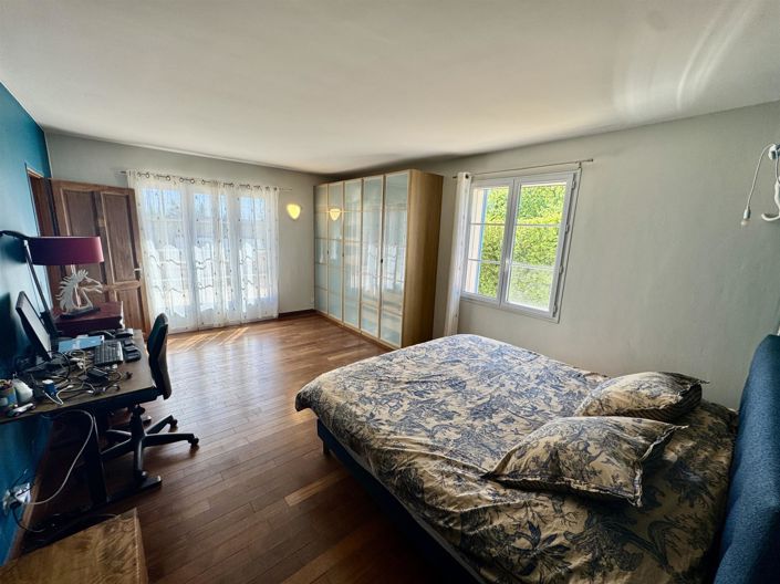 Image No.14-4 Bed House for sale