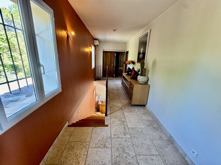 Image No.18-4 Bed House for sale