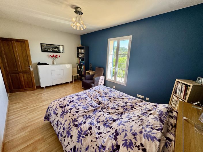 Image No.20-4 Bed House for sale