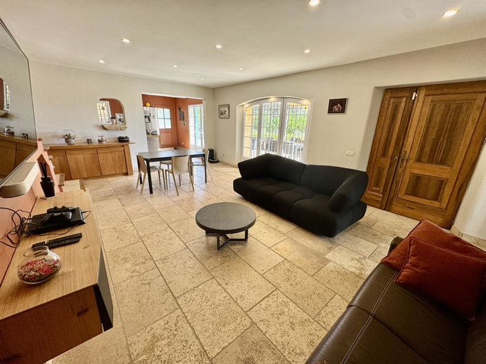 Image No.7-4 Bed House for sale