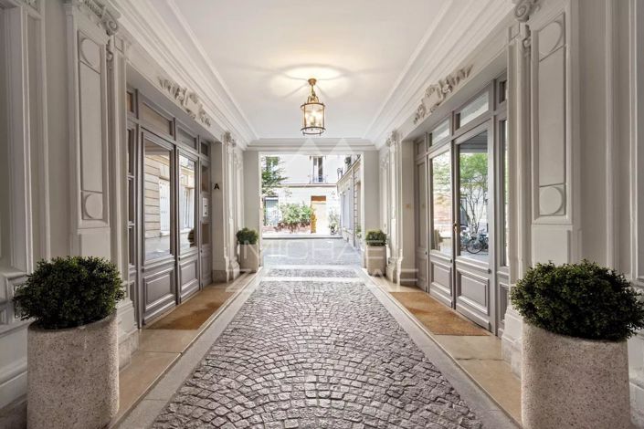 Image No.21-3 Bed Apartment for sale