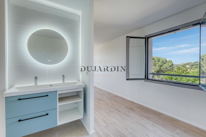 Image No.9-Maison de 4 chambres à vendre à Bormes-les-Mimosas