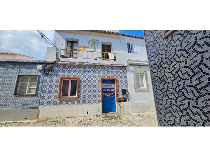 Image No.1-2 Bed House for sale