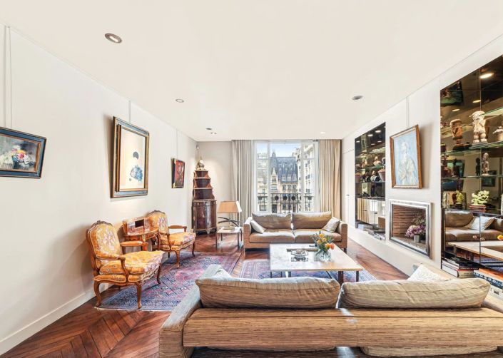 Image No.1-4 Bed Apartment for sale