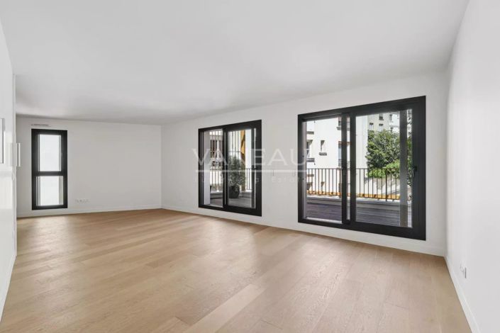 Image No.12-4 Bed House for sale