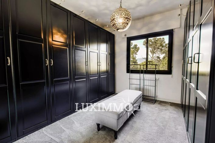 Image No.7-4 Bed House for sale