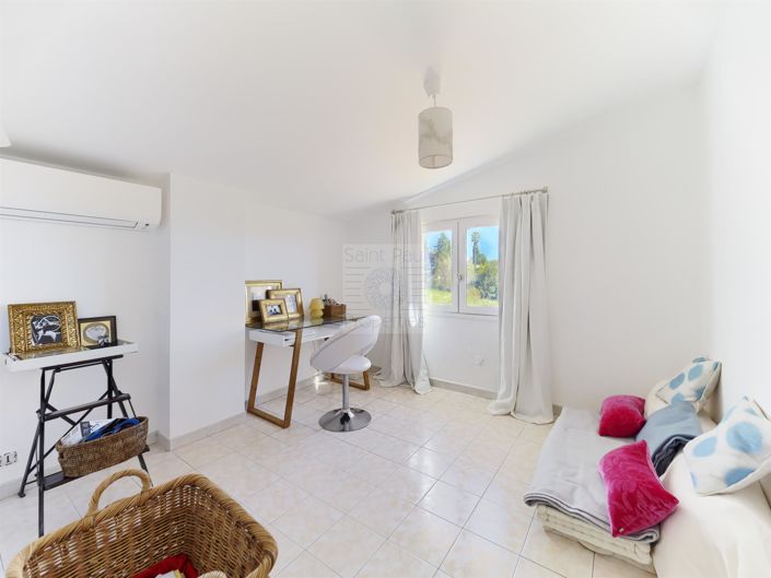 Image No.12-5 Bed House for sale