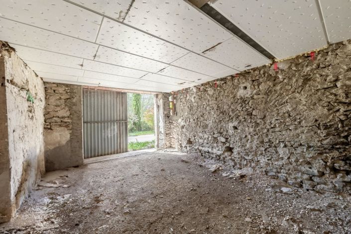 Image No.10-2 Bed House for sale