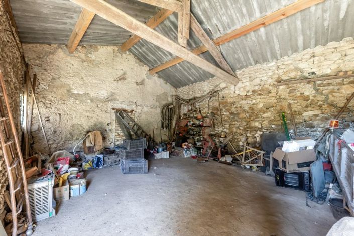 Image No.12-2 Bed House for sale