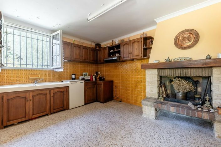 Image No.5-2 Bed House for sale