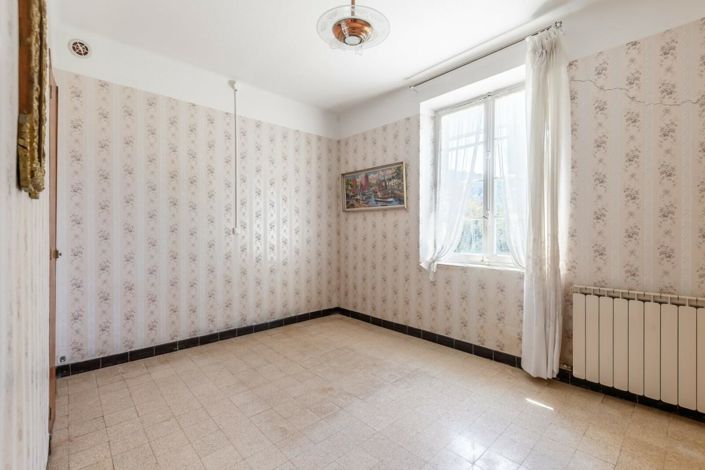 Image No.7-2 Bed House for sale