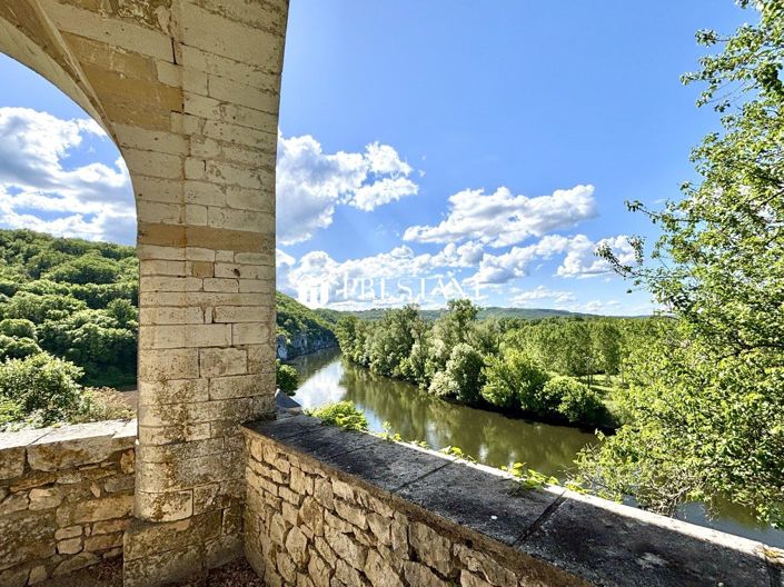 Image No.3-5 Bed Property for sale