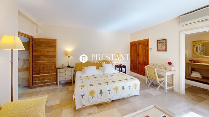 Image No.6-5 Bed Property for sale