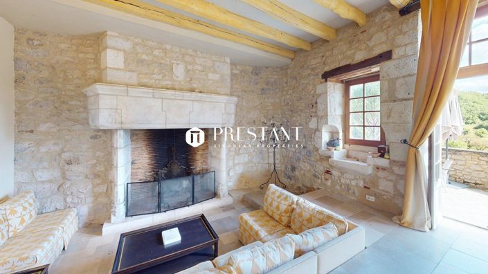 Image No.8-5 Bed Property for sale