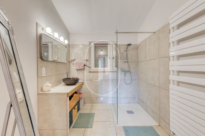 Image No.9-4 Bed House for sale