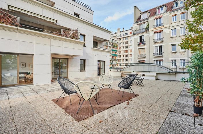 Image No.1-5 Bed Apartment for sale