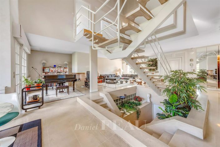 Image No.5-5 Bed House for sale