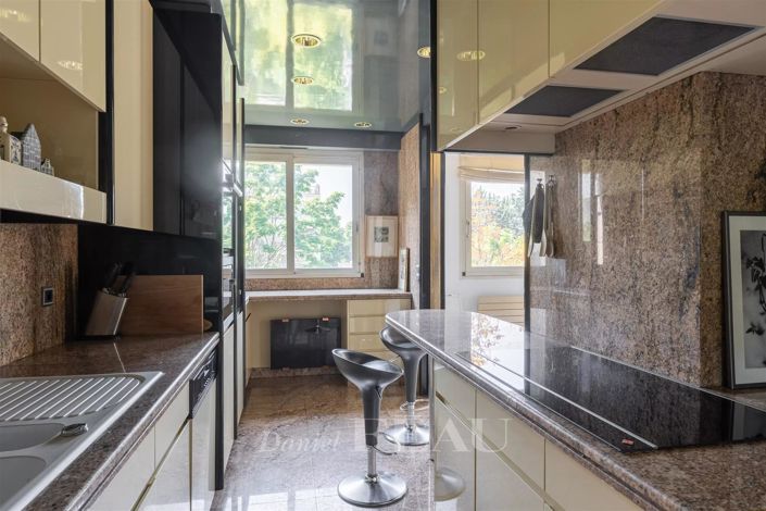 Image No.14-3 Bed Apartment for sale