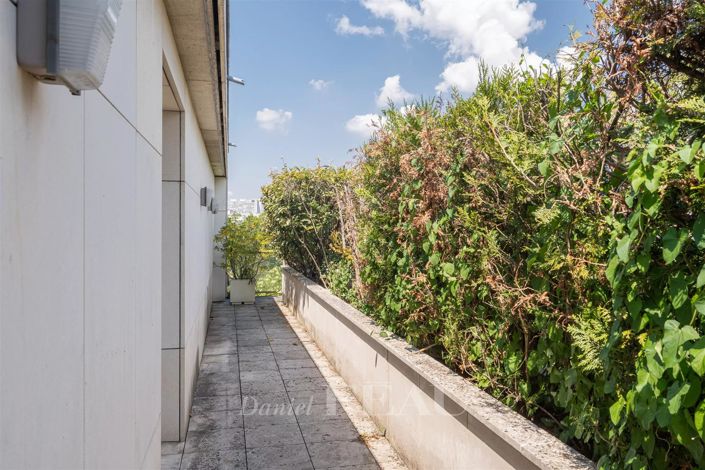 Image No.30-3 Bed Apartment for sale