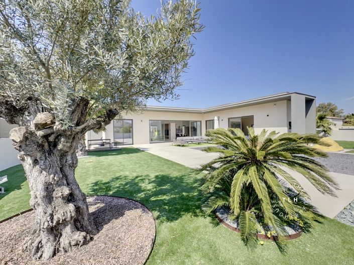 Image No.1-4 Bed House for sale