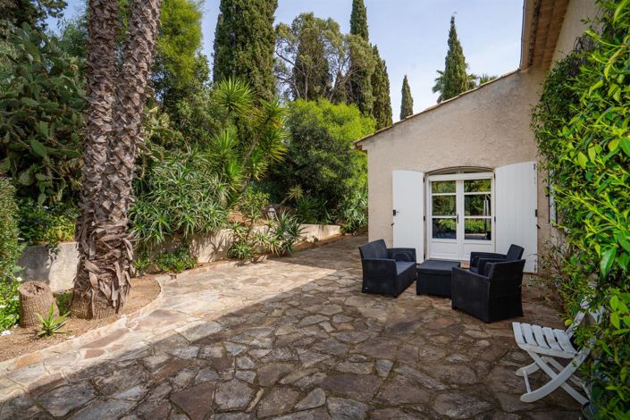 Image No.18-4 Bed House for sale