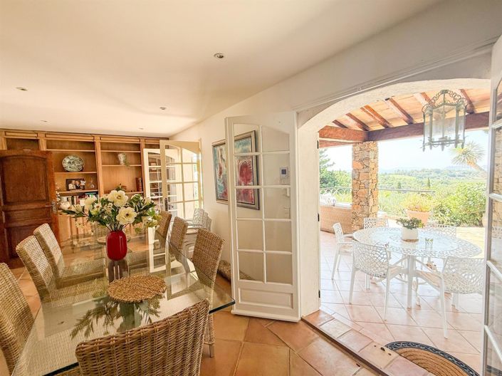 Image No.8-4 Bed House for sale