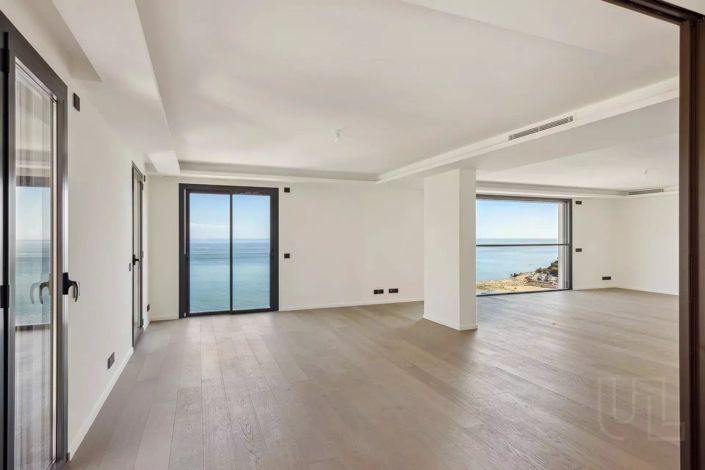 Image No.9-3 Bed Property for sale