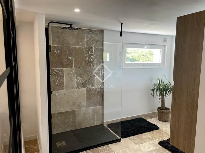 Image No.14-3 Bed House for sale