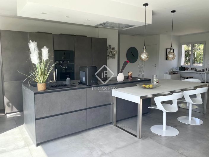 Image No.4-3 Bed House for sale