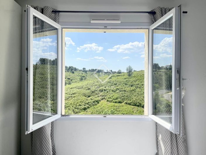 Image No.9-3 Bed House for sale