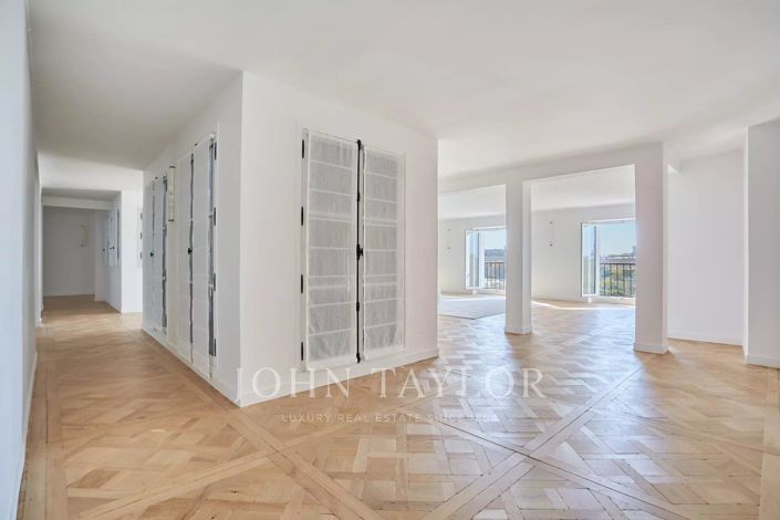 Image No.10-3 Bed Apartment for sale