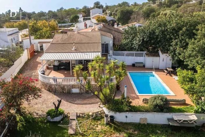 Image No.1-3 Bed House for sale