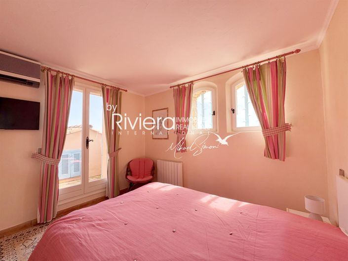 Image No.21-3 Bed House for sale