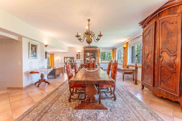 Image No.21-4 Bed House for sale