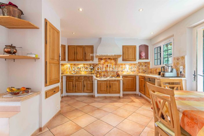 Image No.23-4 Bed House for sale