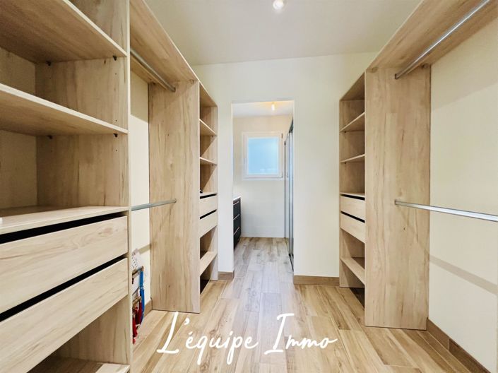 Image No.11-3 Bed House for sale