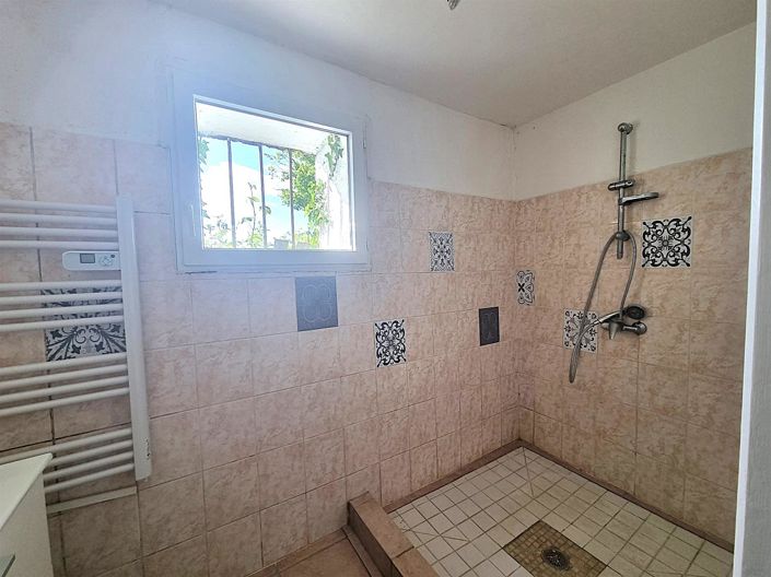 Image No.15-2 Bed House for sale