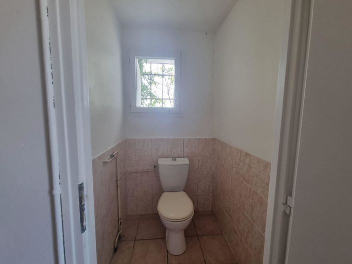 Image No.31-2 Bed House for sale