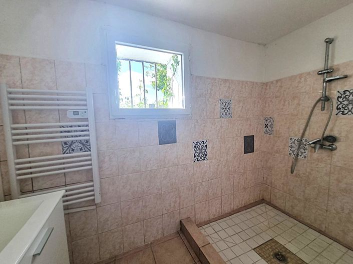 Image No.32-2 Bed House for sale