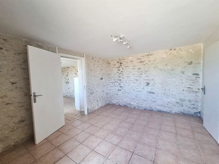 Image No.34-2 Bed House for sale