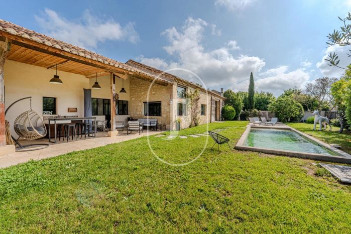 Image No.1-5 Bed House for sale
