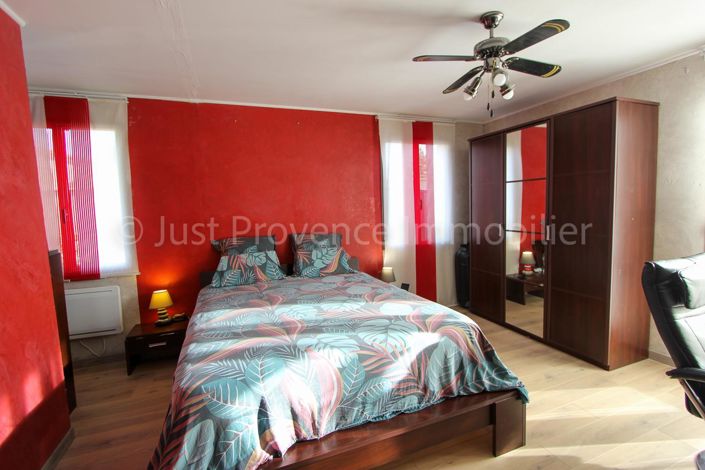 Image No.7-3 Bed House for sale