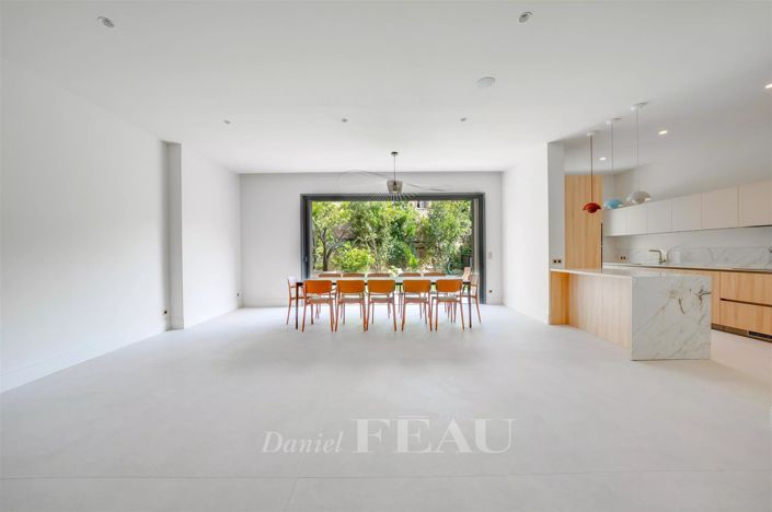 Image No.6-5 Bed House for sale