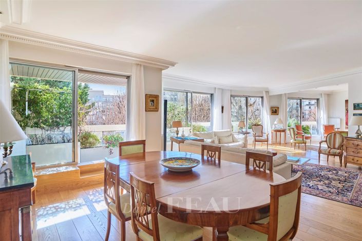 Image No.1-4 Bed Apartment for sale
