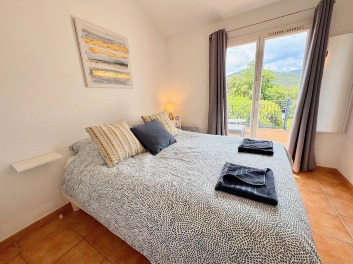 Image No.17-3 Bed House for sale