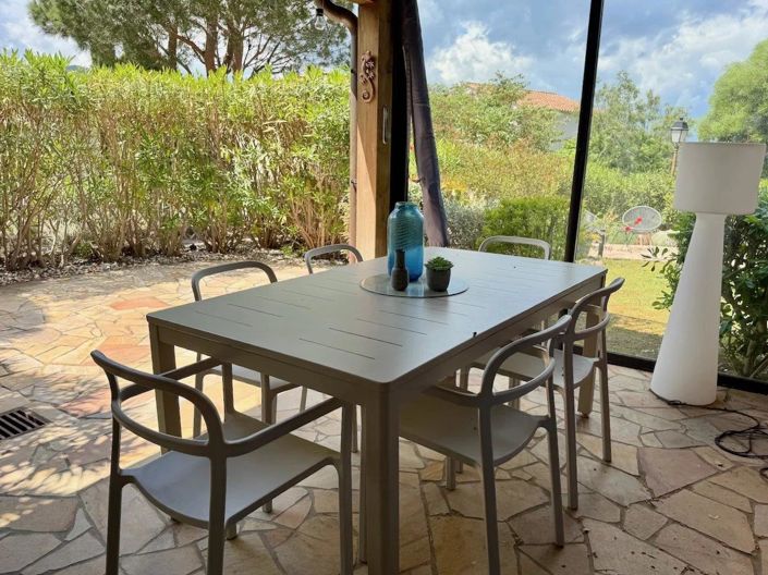 Image No.25-3 Bed House for sale