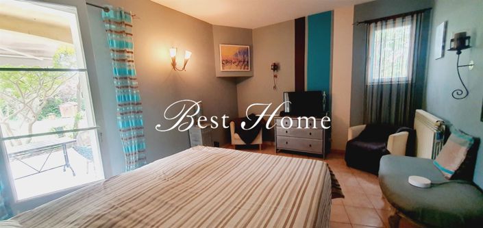 Image No.19-5 Bed House for sale