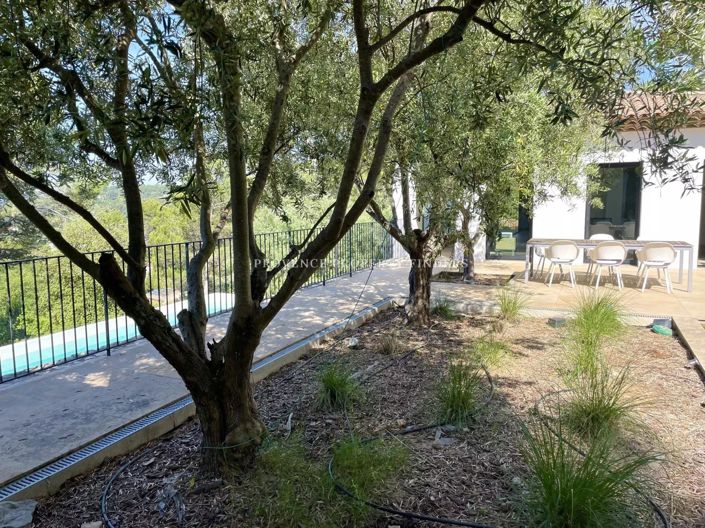 Image No.28-5 Bed House for sale